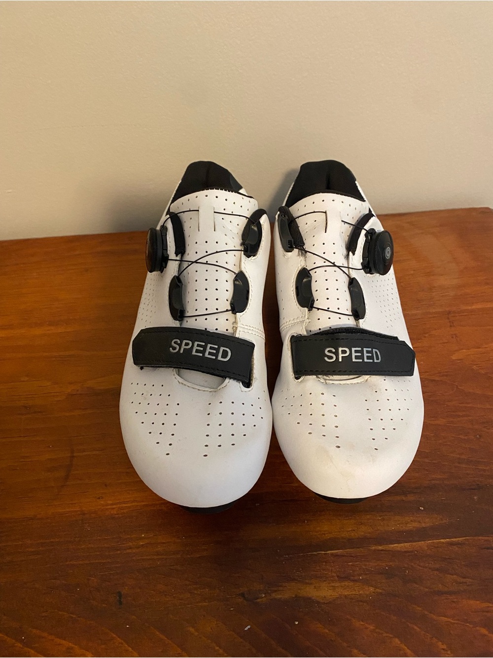 SPEED Peloton Compatible White Cycling Shoes with Dial Closure